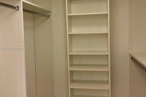 Apartamento en alquiler en Weston, Florida, 2 dormitorios, 102.75 m2 № 1953061 - foto 13