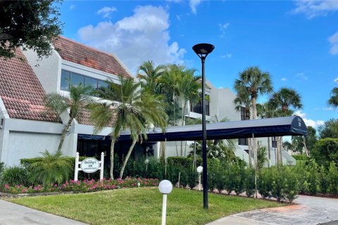 Apartamento en alquiler en Weston, Florida, 2 dormitorios, 102.75 m2 № 1953061 - foto 1
