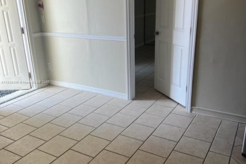 Condominio en alquiler en West Palm Beach, Florida, 1 dormitorio, 58.25 m2 № 2035809 - foto 16