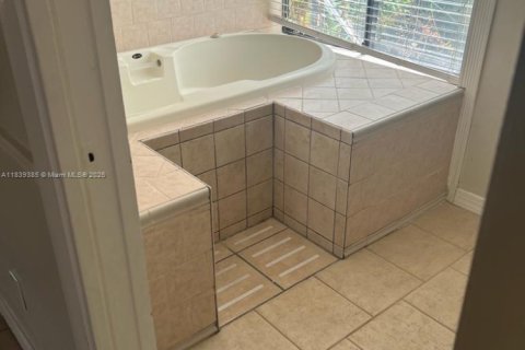 Condominio en alquiler en West Palm Beach, Florida, 1 dormitorio, 58.25 m2 № 2035809 - foto 19