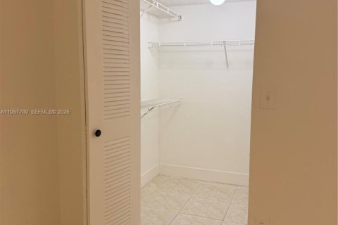 Купить кондоминиум в Плантация, Флорида 2 спальни, № 2011571 - фото 22