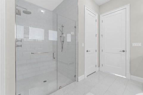 House in Palm Beach Gardens, Florida 3 bedrooms, 267.47 sq.m. № 2184989 - photo 16