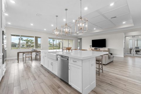 House in Palm Beach Gardens, Florida 3 bedrooms, 267.47 sq.m. № 2184989 - photo 9