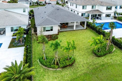 House in Palm Beach Gardens, Florida 3 bedrooms, 267.47 sq.m. № 2184989 - photo 29
