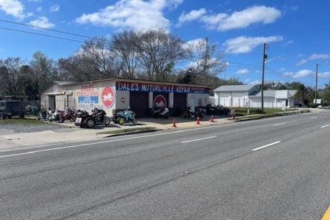 Propiedad comercial en venta en Daytona Beach, Florida, 278.71 m2 № 1553712 - foto 2