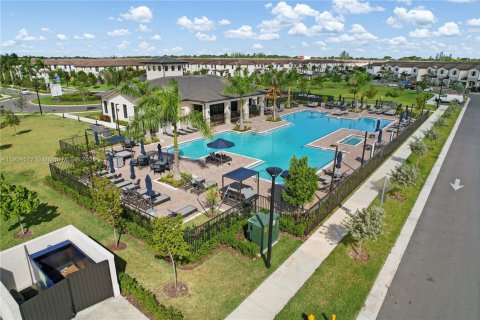 Townhouse in Homestead, Florida 3 bedrooms, 129.41 sq.m. № 2154982 - photo 22
