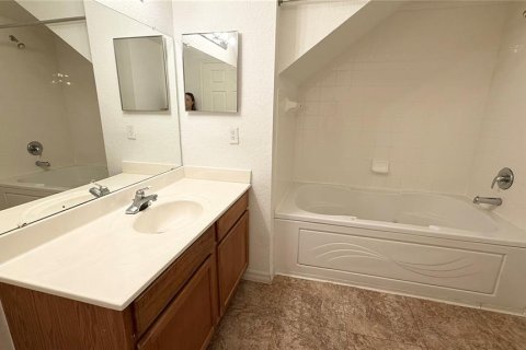 Condominio en alquiler en Kissimmee, Florida, 4 dormitorios, 136.57 m2 № 1736414 - foto 23