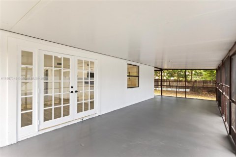 Villa ou maison à vendre à Miami, Floride: 4 chambres, 151.62 m2 № 1933115 - photo 20