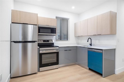Appartement à Miami, Floride 2 chambres, 69.68 m2 № 2425095