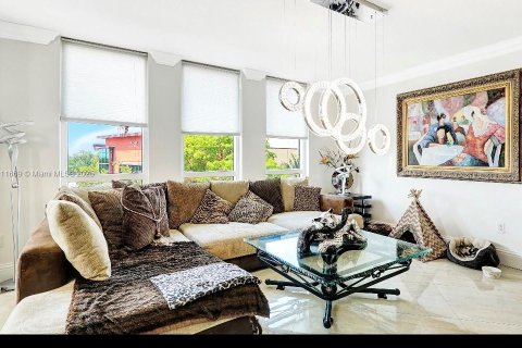 Купить кондоминиум в Форт-Лодердейл, Флорида 2 спальни, 120.59м2, № 1967568 - фото 4