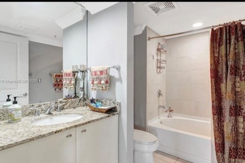 Купить кондоминиум в Форт-Лодердейл, Флорида 2 спальни, 120.59м2, № 1967568 - фото 23