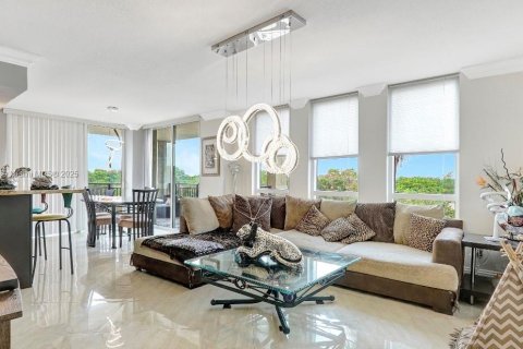 Купить кондоминиум в Форт-Лодердейл, Флорида 2 спальни, 120.59м2, № 1967568 - фото 3