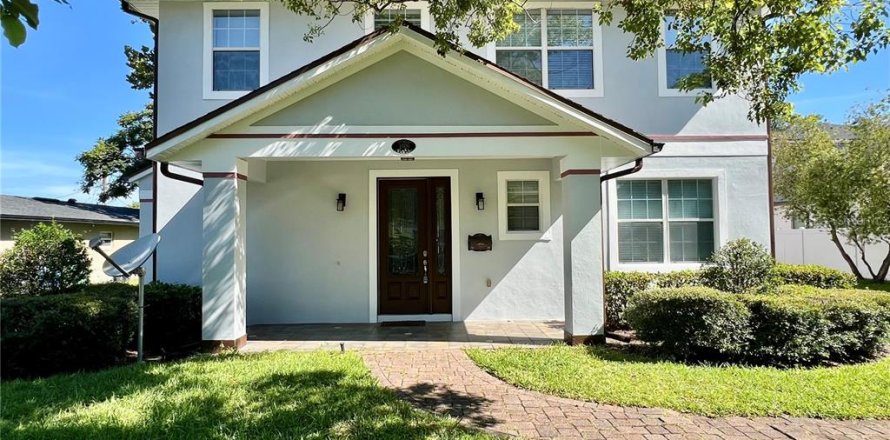 Townhouse in Winter Park, Florida 3 bedrooms, 167.5 sq.m. № 2273291