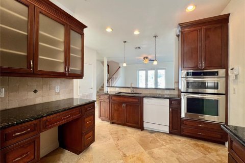 Townhouse in Winter Park, Florida 3 bedrooms, 167.5 sq.m. № 2273291 - photo 5