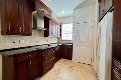 Townhouse in Winter Park, Florida 3 bedrooms, 167.5 sq.m. № 2273291 - photo 4
