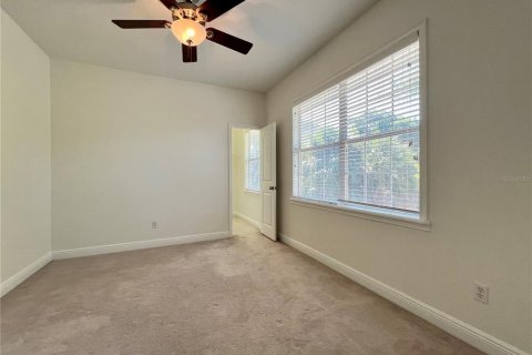 Townhouse in Winter Park, Florida 3 bedrooms, 167.5 sq.m. № 2273291 - photo 18