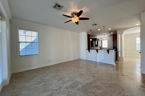 Townhouse in Winter Park, Florida 3 bedrooms, 167.5 sq.m. № 2273291 - photo 6