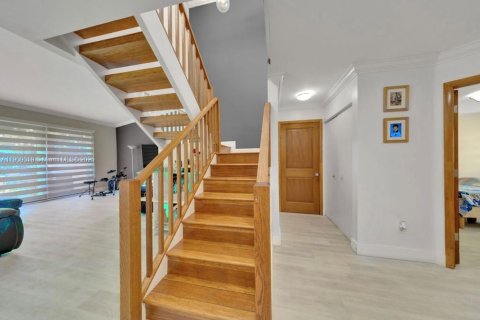 Casa en venta en Doral, Florida, 3 dormitorios, 187.11 m2 № 1964736 - foto 21