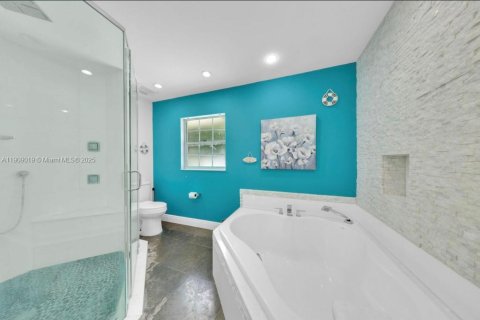 Casa en venta en Doral, Florida, 3 dormitorios, 187.11 m2 № 1964736 - foto 15