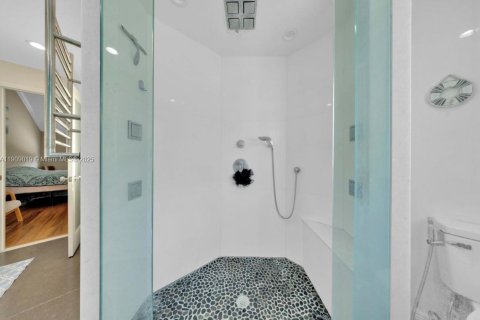 Casa en venta en Doral, Florida, 3 dormitorios, 187.11 m2 № 1964736 - foto 14