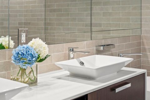 Copropriété à louer à Miami Beach, Floride: 2 chambres, 142.14 m2 № 2048332 - photo 14