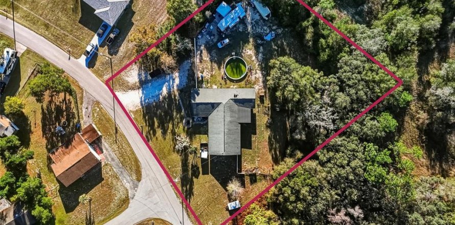 Villa ou maison à Dade City, Floride 3 chambres, 180.51 m2 № 2145347