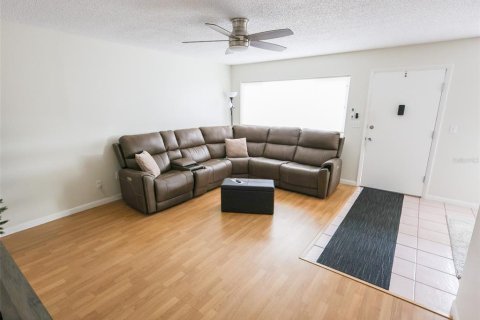 Copropriété à louer à Clearwater, Floride: 2 chambres, 89.56 m2 № 2196403 - photo 2