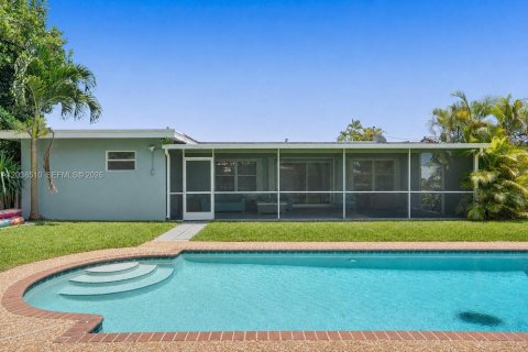 Villa ou maison à vendre à Hollywood, Floride: 4 chambres, 179.49 m2 № 2085995 - photo 19
