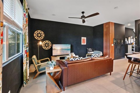 Touwnhouse à vendre à Davenport, Floride: 3 chambres, 153.57 m2 № 2425230 - photo 12
