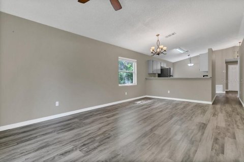 Casa en venta en Casselberry, Florida, 3 dormitorios, 108.05 m2 № 1785658 - foto 6