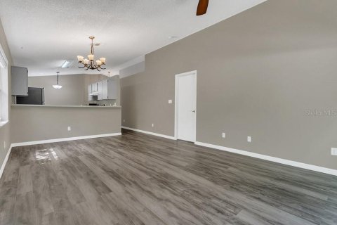 Casa en venta en Casselberry, Florida, 3 dormitorios, 108.05 m2 № 1785658 - foto 7