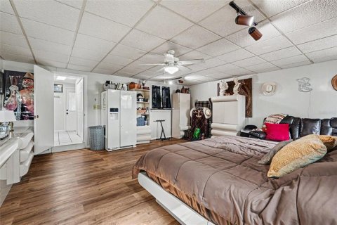 House in Tampa, Florida 3 bedrooms, 143.07 sq.m. № 2225387 - photo 20