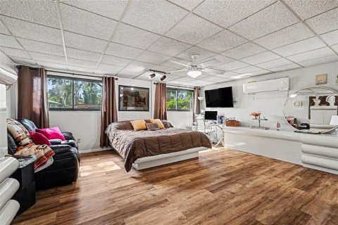 House in Tampa, Florida 3 bedrooms, 143.07 sq.m. № 2225387 - photo 19