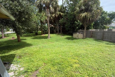 Casa en venta en Port St. Lucie, Florida, 4 dormitorios, 235.23 m2 № 2410796 - foto 2
