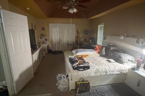 Casa en venta en Port St. Lucie, Florida, 4 dormitorios, 235.23 m2 № 2410796 - foto 5