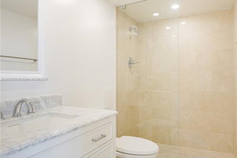 Apartment in Miami Beach, Florida 2 bedrooms, 148.64 sq.m. № 2037047 - photo 6