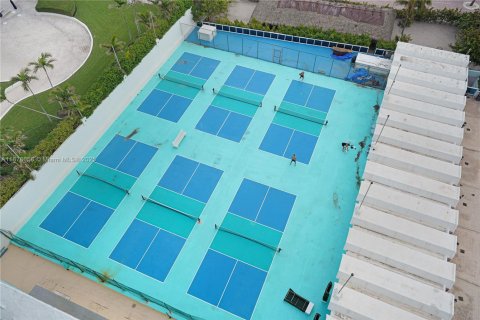 Apartment in Miami Beach, Florida 2 bedrooms, 148.64 sq.m. № 2037047 - photo 13