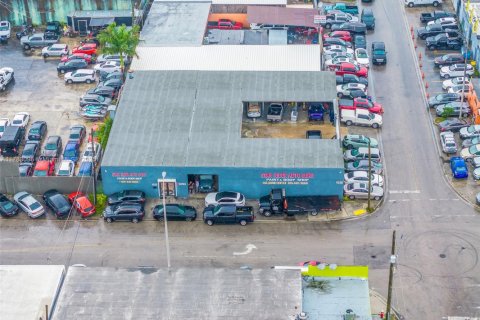 Commercial property in Hialeah, Florida № 1985678 - photo 8