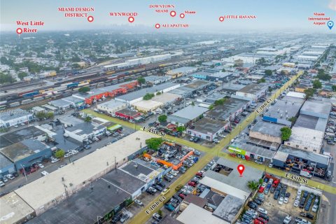 Commercial property in Hialeah, Florida № 1985678 - photo 13