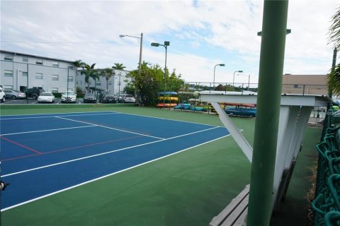 Copropriété à louer à Gulfport, Floride: 2 chambres, 134.71 m2 № 2099200 - photo 24