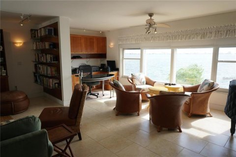Copropriété à louer à Gulfport, Floride: 2 chambres, 134.71 m2 № 2099200 - photo 4