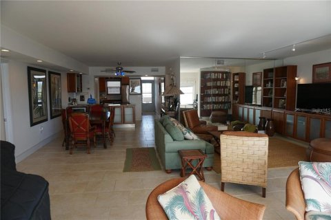 Copropriété à louer à Gulfport, Floride: 2 chambres, 134.71 m2 № 2099200 - photo 12
