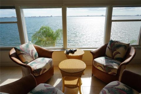 Copropriété à louer à Gulfport, Floride: 2 chambres, 134.71 m2 № 2099200 - photo 3