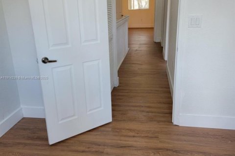 Touwnhouse à louer à Doral, Floride: 3 chambres, 147.62 m2 № 1969907 - photo 17