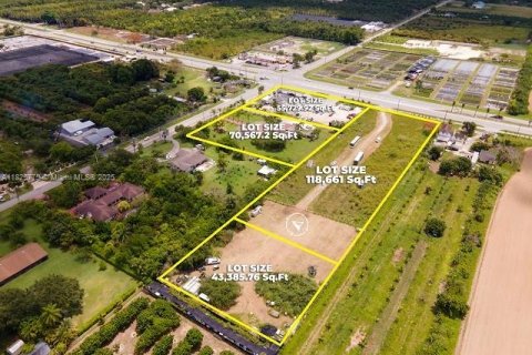 Commercial property in Homestead, Florida № 1794262 - photo 2