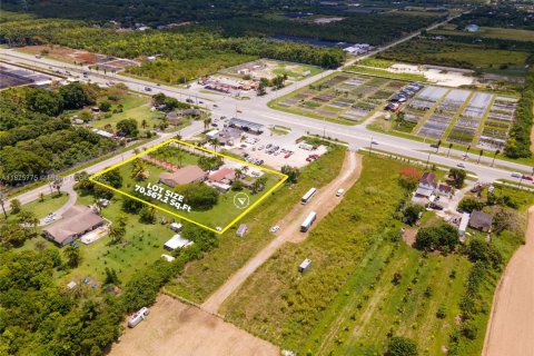 Commercial property in Homestead, Florida № 1794262 - photo 6