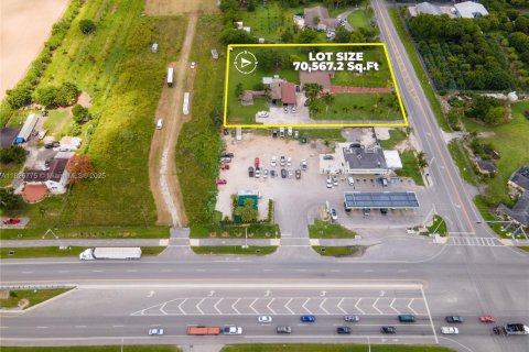 Commercial property in Homestead, Florida № 1794262 - photo 5