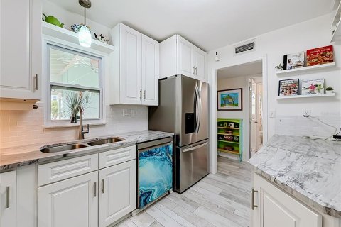 Casa en venta en New Port Richey, Florida, 3 dormitorios, 119.66 m2 № 2259249 - foto 6