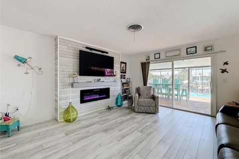 Casa en venta en New Port Richey, Florida, 3 dormitorios, 119.66 m2 № 2259249 - foto 9