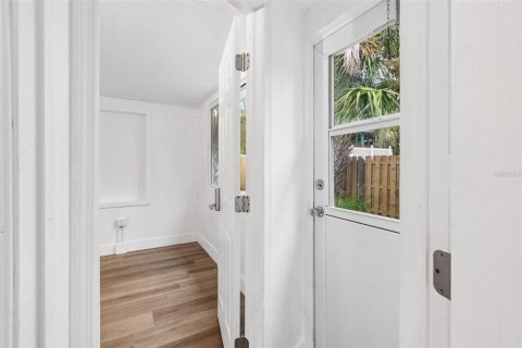 Propiedad comercial en venta en Saint Petersburg, Florida, 4 dormitorios, 195.09 m2 № 2211446 - foto 29